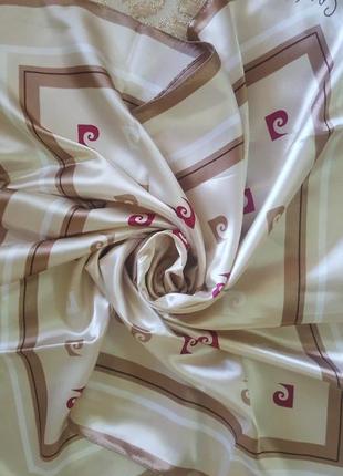 Стильный платок шейно/головной от известного бренда " pierre cardin"-2 шт