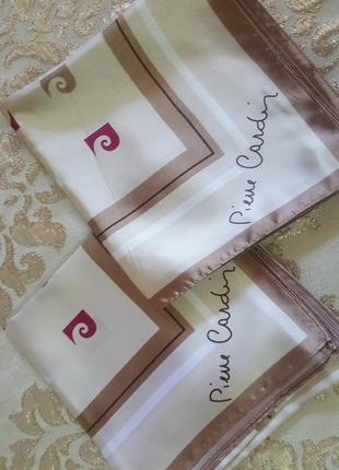 Стильный платок шейно/головной от известного бренда " pierre cardin"-2 шт