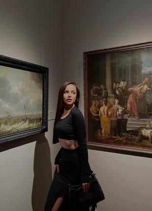 Стильный костюм длинная юбка с разрезом и топ с длинным рукавом5 фото