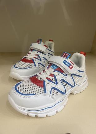 Кросівки