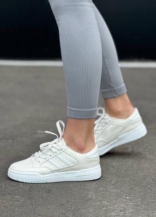 Женские кроссовки из натуральной кожи / кеды / демисезонные / весенние, летние, осенние / кожа / черные, белые, бежевые