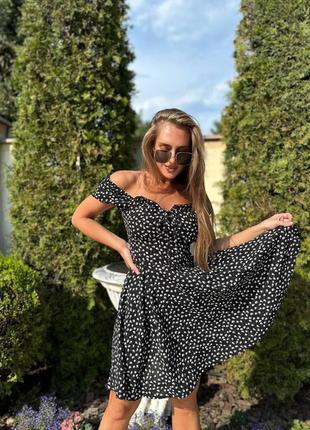 Платье мини с короткими рукавами открытыми плечами приталенное короткое платье с цветочным принтом черная красная