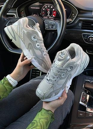 Женские кроссовки в стиле adidas astir адидас / демисезонные / весенние, летние, осенние / плотная сетка / черные, белые, серые