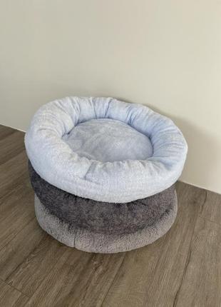 Лежак круглий для котів та собак розмір м колір графіт10 фото
