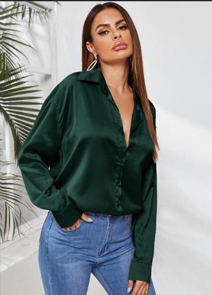 Красивого элегантного цвета рубашка