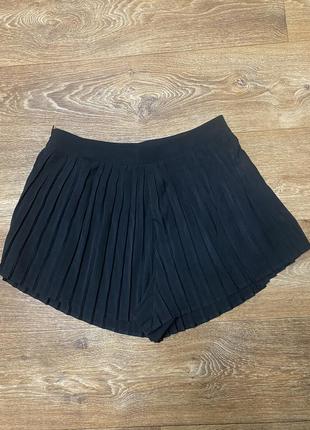 Шорты короткие