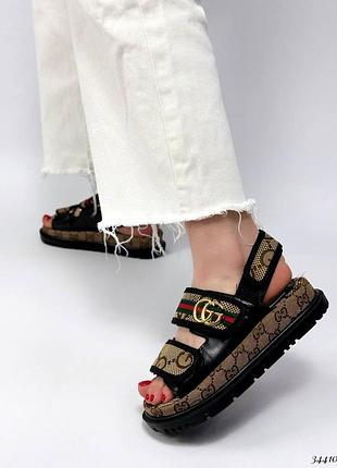 Босоніжки на липучках g