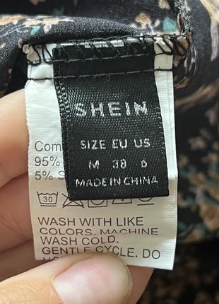 Платье shein легкий темный низ черный туловище, низ в цветы m длина 112 по бокам есть разрезы