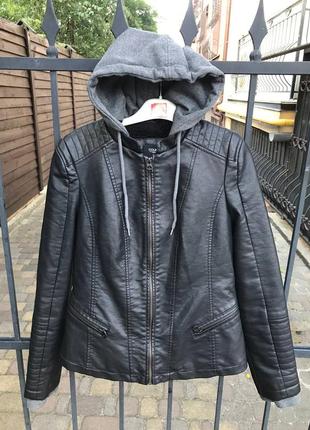 Демісезонна шкіряна курточка colin’s всередині хутряна розмір xs