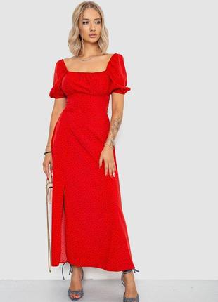 Червона сукня з розрізом