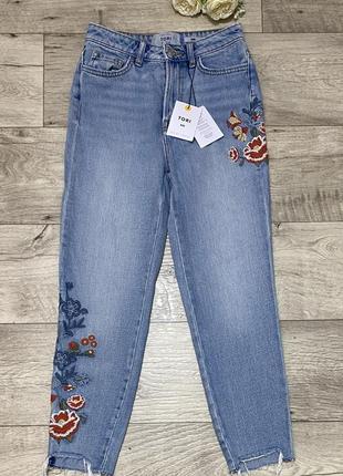 Джинсы mom new look с вышивкой, р.xs-s