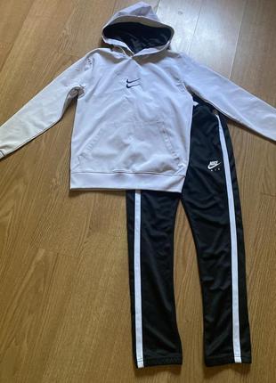 Підлітковий спортивний костюм nike