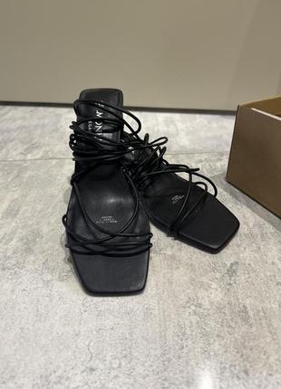 Босоножки, туфли monki