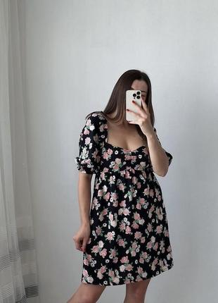 Красивое цветочное платье