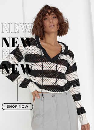 Укороченное вязаное худи в полоску