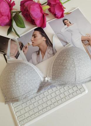 Брендовый трикотажный бюстгальтер без косточек размера 80c