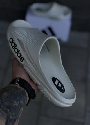 Чоловічі шльопанці adidas світло-сірі капці адідас 40-45