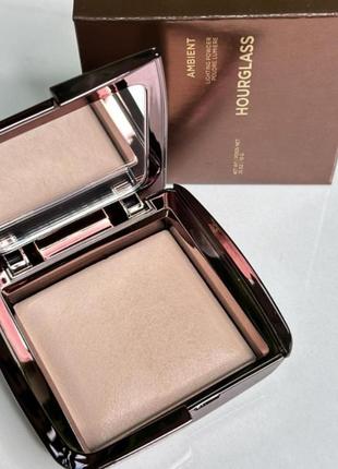 Пудра для обличчя з ефектом фотошопу hourglass ambient lighting powder dim light