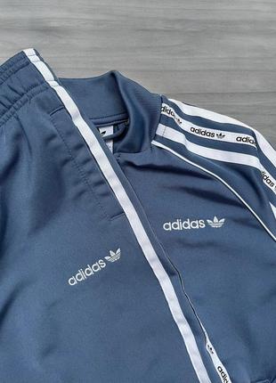 Оригинальный спортивный костюм adidas на мальчика8 фото