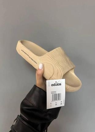 Універсальні чоловічі шльопанці adidas: бежеві  літні тапки, модель yeezy adilette, 1:1 з бірками
