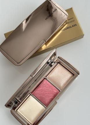 Палетка hourglass ambient lighting powders diffused rose edit