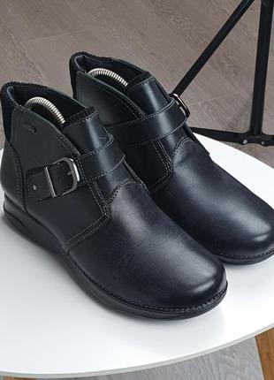 Ботинки clarks кожаные waterproof3 фото