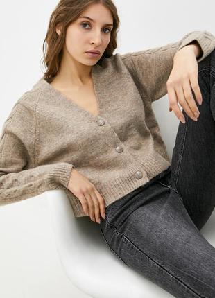 Короткий кардиган цвета капучино pimkie