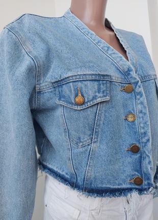 Куртка джинсовая укороченая оверсайз с необработаным кроем levis