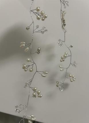 Венчик у волос украшение для невесты на распущенные волосы с жемчужинами серебристые