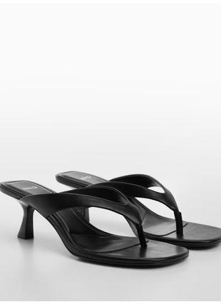 Вʼєтнамки mango zara на маленьких підборах босоніжки через палець
