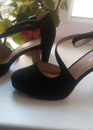 Туфлиanna field закрытые босоножки 25-5, 26 см