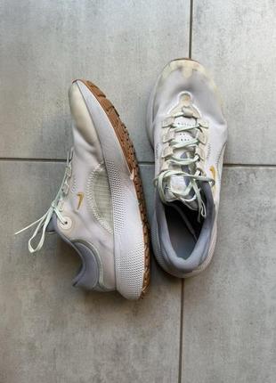 Кросівки фірми nike