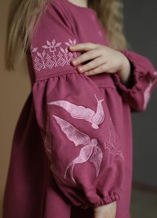 Платье вышиванка розовое для девочки, платье с вышивкой детское,2 фото