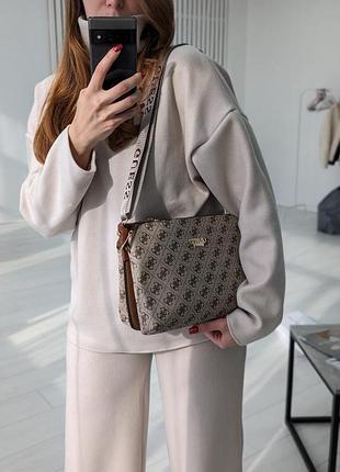 Сумка guess model на три відділення 9