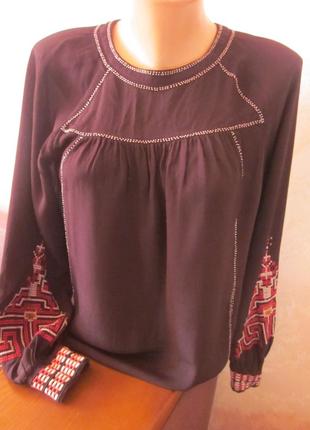Блузка  h&m   размер xs, вышивка на рукавчиках . 100% вискоза
