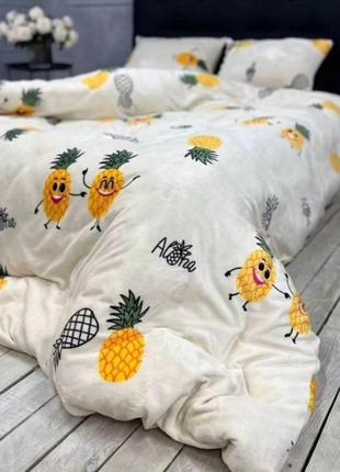 Плюшевое велюровое постельное белье ананасы