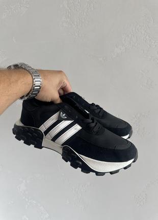 Круті нові чоловічі кросівки adidas