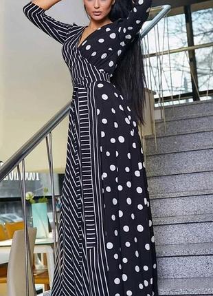 Платье на запах с разрезом