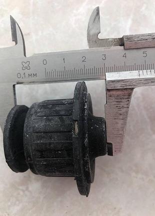 Сайлентблок передней балки передний audi 80/90 1980-1994 ; vw passat b2 1980-1988