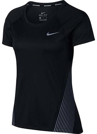 Легка спортивна майка nike