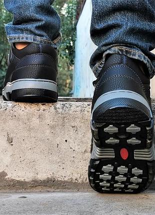 Черевики зимові чоловічі кросівки на хутрі чорні з махом (розміри: 40,41,42,43,44,45)...