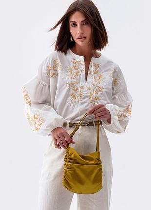 Блузка в етнічному стилі