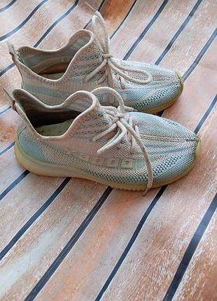 Кроссовки детские