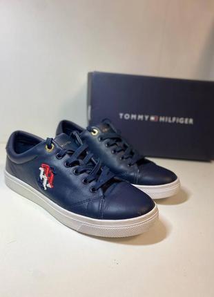 Взуття tommy hilfiger