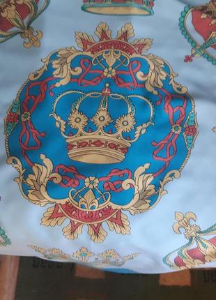 Платок с коронами
