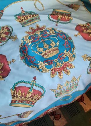 Платок с коронами