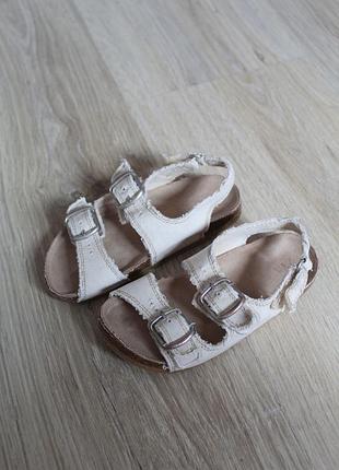 Босоніжки 25 розмір