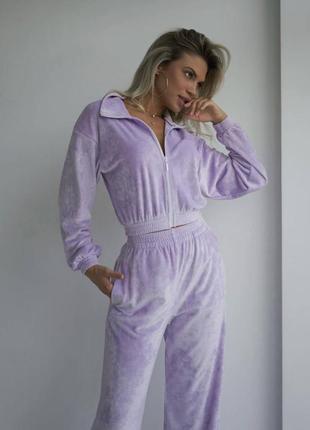 Трендовые велюровые костюмы