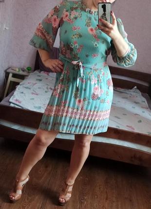 Изысканное итальянское платье в цветочки4 фото