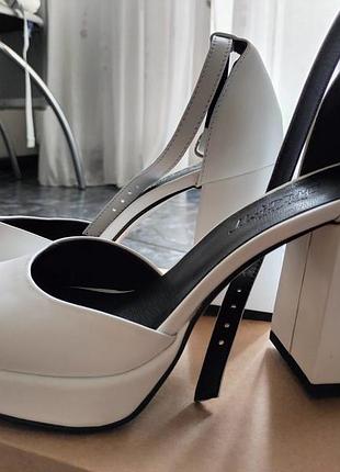 Босоніжки шкіряні mapihi на дуже вузьку ніжку